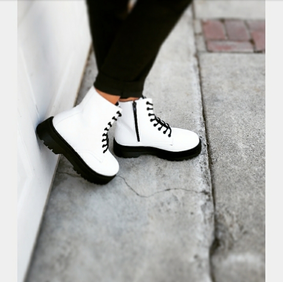 🚨The Seattle// white platform combat boot - Picture 9 of 12